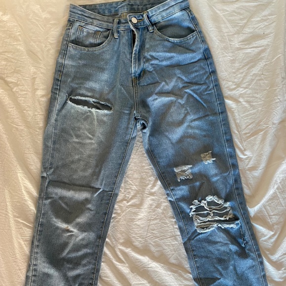 Jean troué SHEIN - Picture 1 of 1